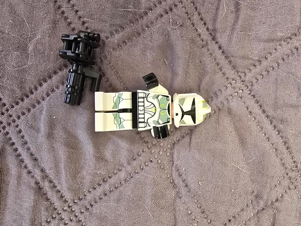 LEGO Star Wars Clone Trooper Sand Green Minifiguur 7913, Gebruikt, Star Wars, Lego, Ophalen of Verzenden