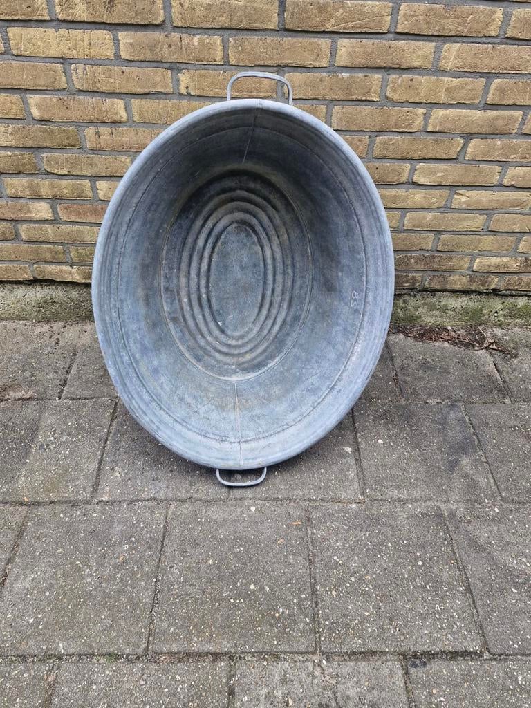 Grote gave zinken teil in zeer goede staat heeft geen schade, Ophalen