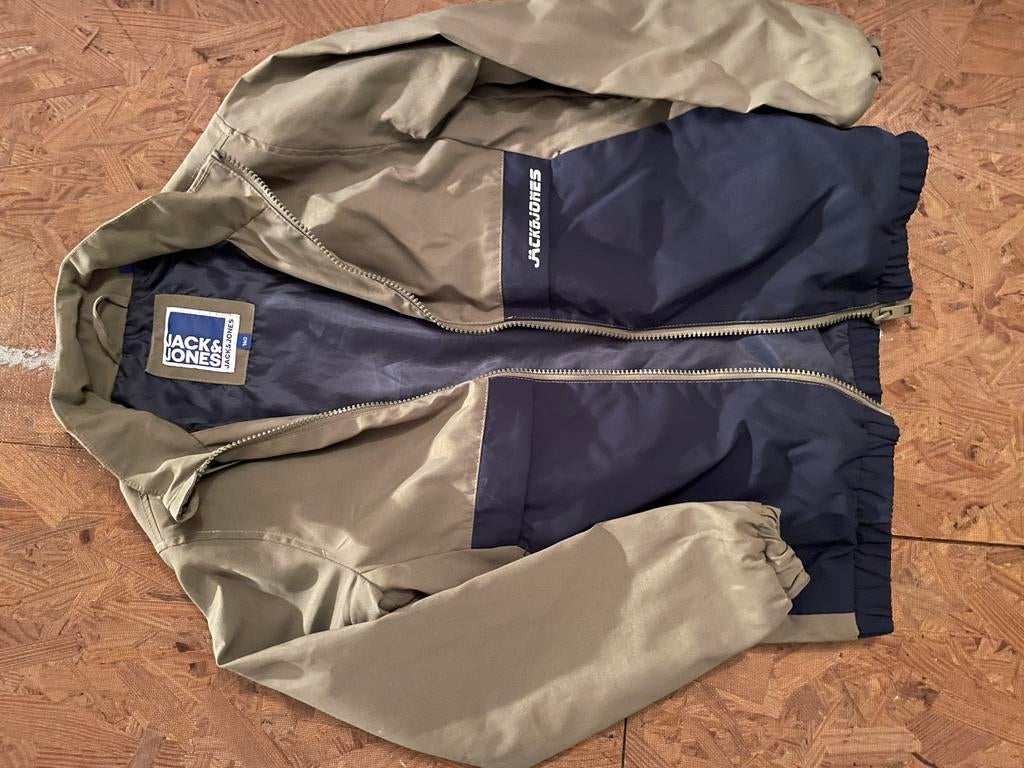 Jack & Jones tussenjas grijsgroen en donkerblauw maat 140, Ophalen of Verzenden, Zo goed als nieuw, Regenjas