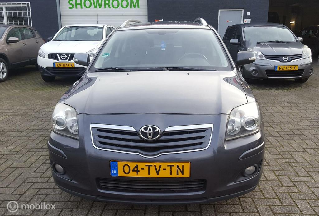Toyota Avensis Wagon 2.0 VVTi Luna Business, Auto's, Toyota, Voorwielaandrijving, 1998 cc, 1340 kg, 4 cilinders