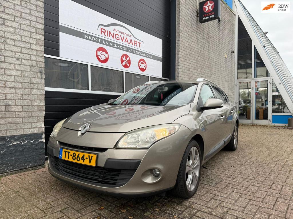 Renault Mégane Estate 1.4 TCe Bose Nette Auto, Auto's, Renault, Voorwielaandrijving, Euro 5, 15 km/l, Gebruikt
