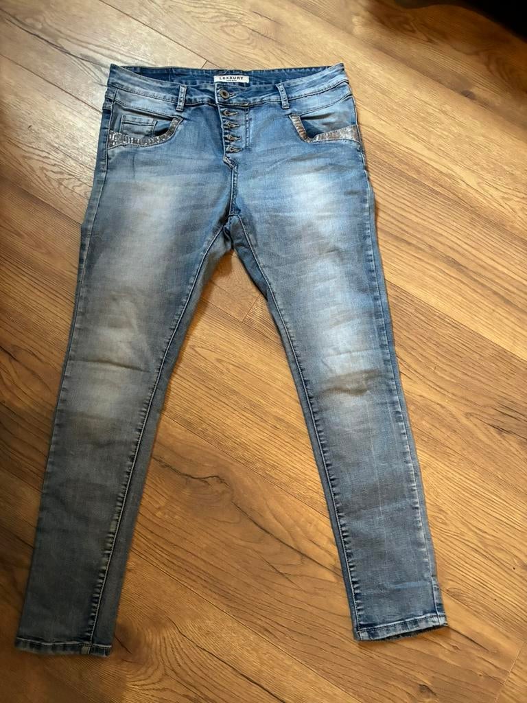 LUXXURY jeans maat 38 zilveren details, Ophalen of Verzenden, Zo goed als nieuw, Blauw, W30 - W32 (confectie 38/40)