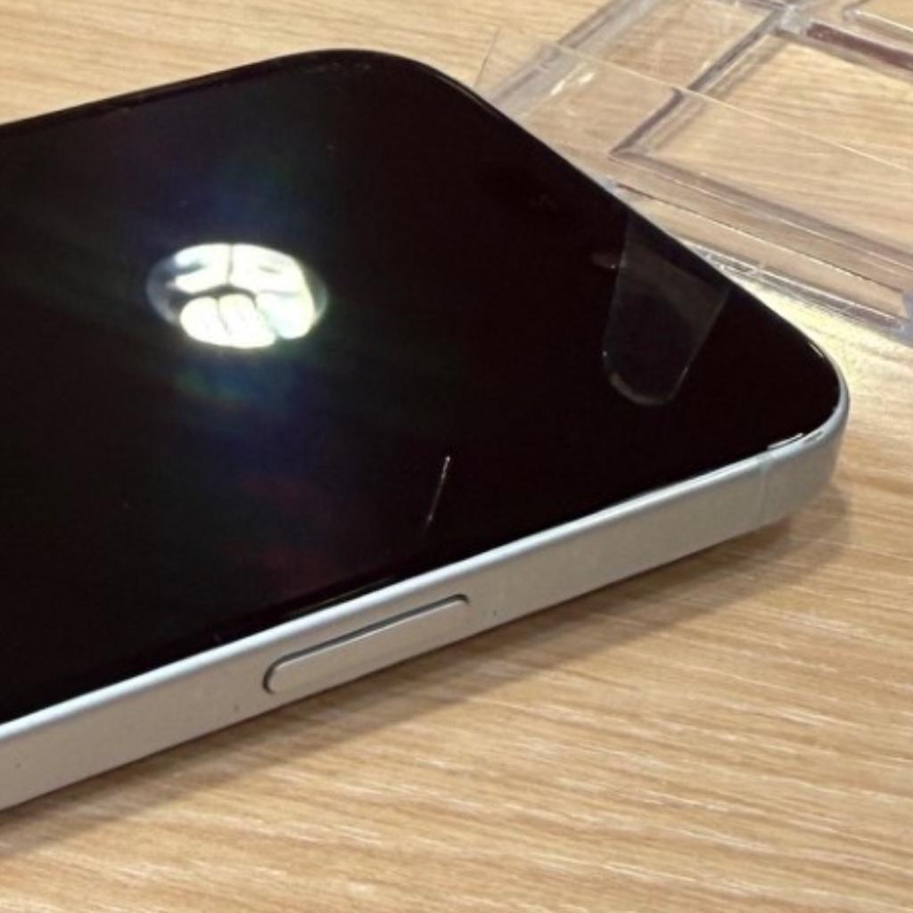 Apple iPhone 15 256Gb White in prima staat - accu 86%, Apple, Zo goed als nieuw, Support@apple.com, One Apple Park Way
Cupertino, CA 95014
United States