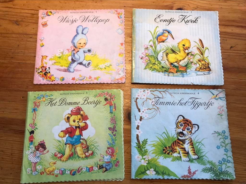 Nutricia vintage kinderboekjes nr 1, 2, 3 & 4, Ophalen of Verzenden, Gelezen