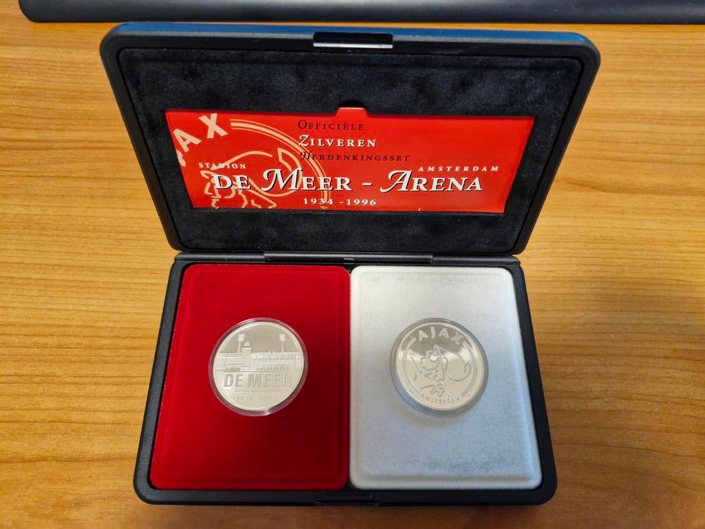 AJAX ZILVEREN HERDENKINGSSET 1996 DE MEER-ARENA, Ophalen of Verzenden, Koningin Beatrix, 10 gulden