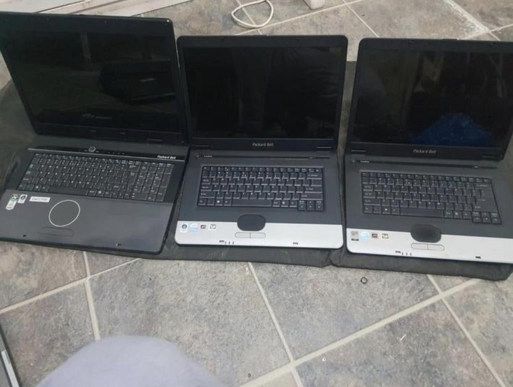 Partij oude Laptops alles in 1x ophalen mag weg voor €130,-, Computers en Software, Windows Laptops, Ophalen, Gebruikt, Onbekend