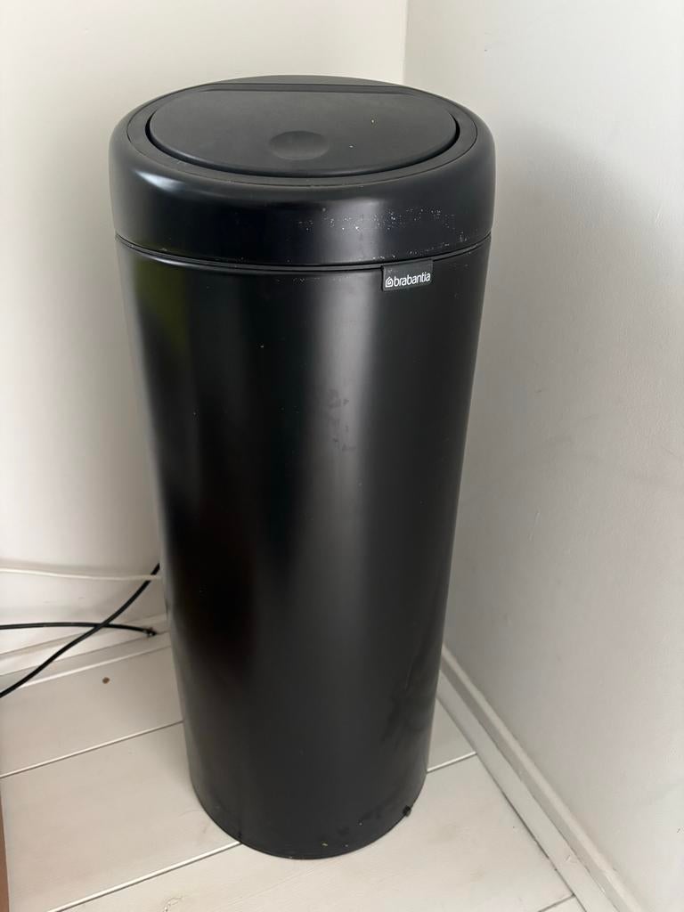 Brabantia prullenbak 60 liter, zwart, Huis en Inrichting, Woonaccessoires | Prullenbakken, Ophalen, Gebruikt, 40 liter of meer