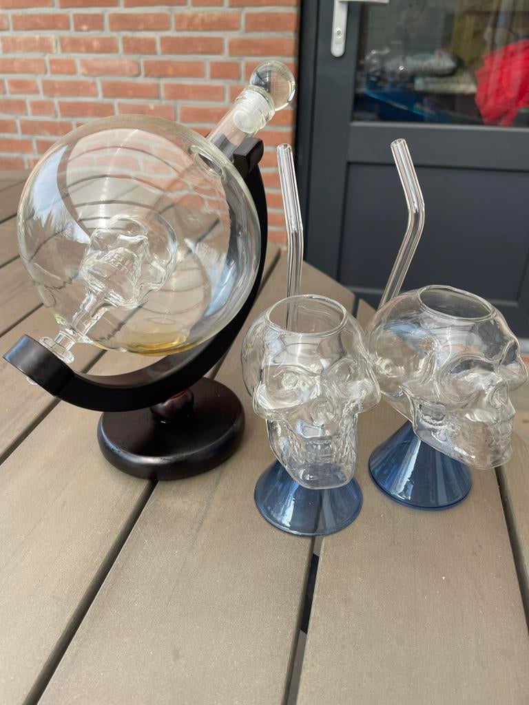 Doodshoofd Drankdispenser met 2 Glazen, Ophalen of Verzenden, Zo goed als nieuw