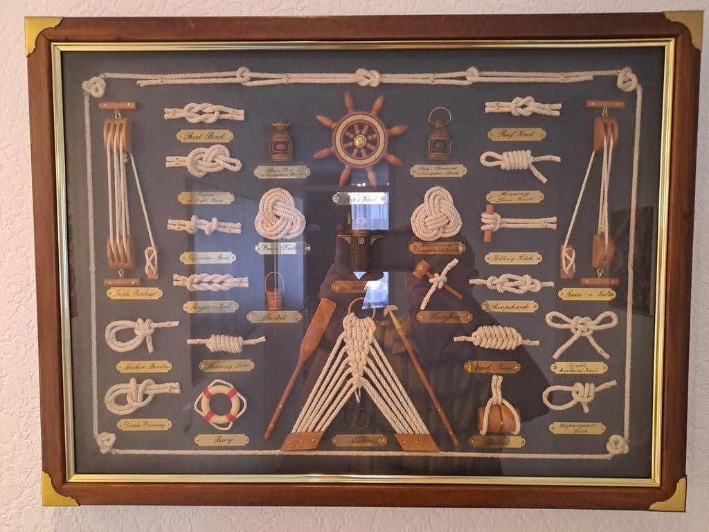 Decoratief knopenbord met maritieme knopen en objecten, Ophalen