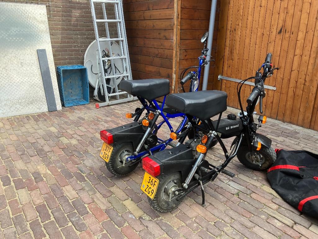 2 inklapbare opvouwbare brommer scooter di blasi met tas., Ophalen, Zo goed als nieuw