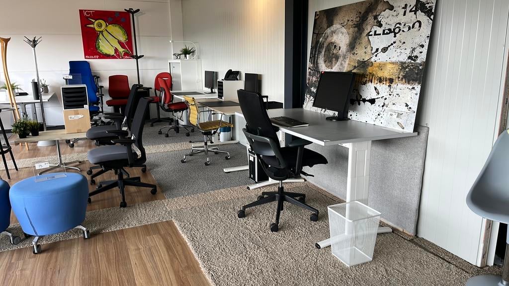 Diverse bureaus op voorraad For-Less  Utrecht De Meern, Ophalen, Overige typen, Metaal, GEEN