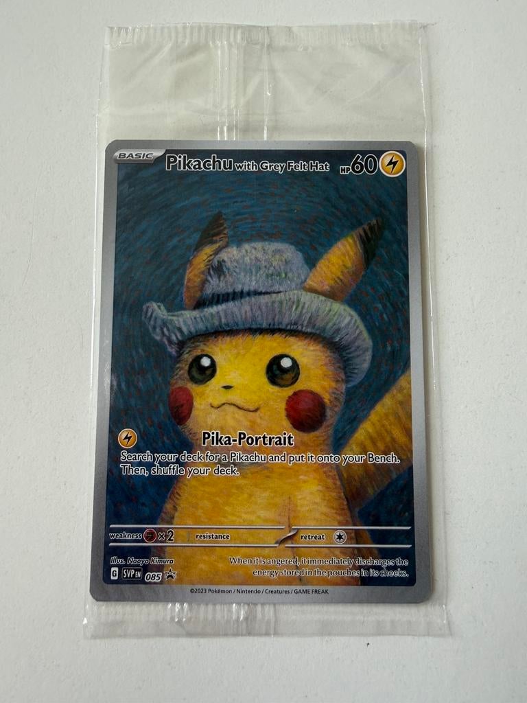 Pikachu with grey felt hat, Ophalen of Verzenden, Zo goed als nieuw