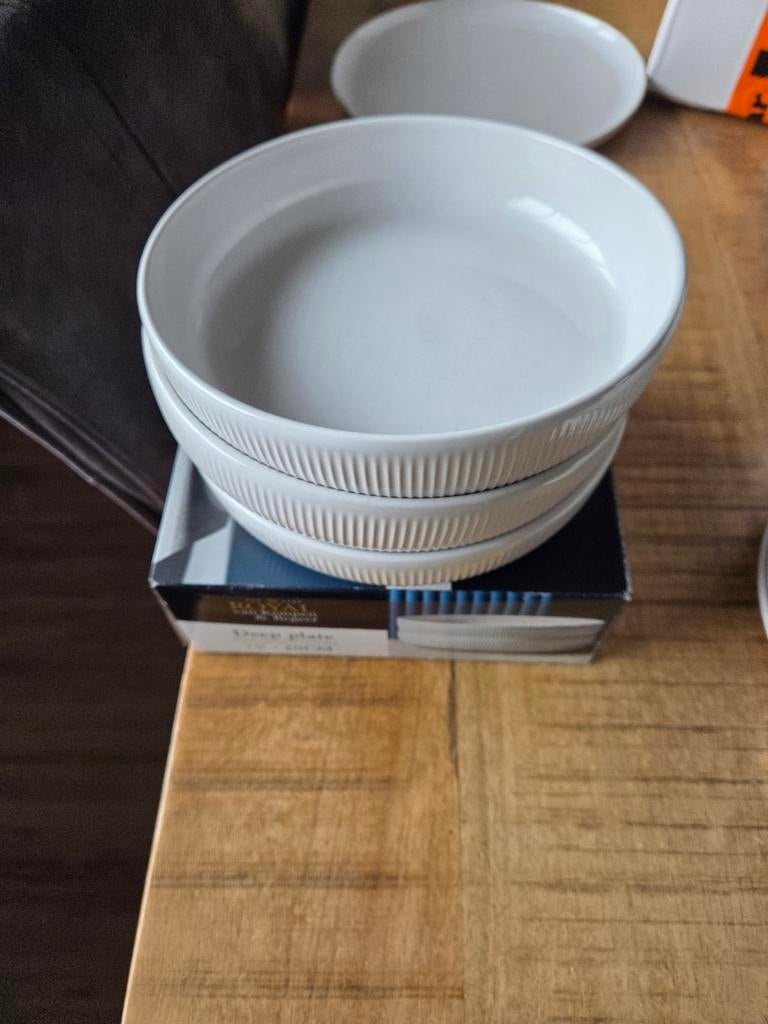 royal kempen begeer diepe borden wit 5 stuks, Ophalen of Verzenden, Overige materialen, Overige stijlen, Bord(en)