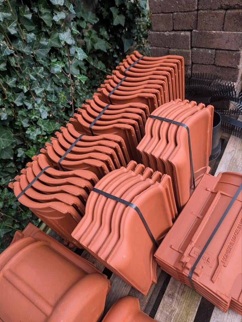 Monier VH Variabel Natuurrood Dakpannen Per 5, Doe-het-zelf en Verbouw, Ophalen, Steen of Klei, Nieuw, 15 m² of meer