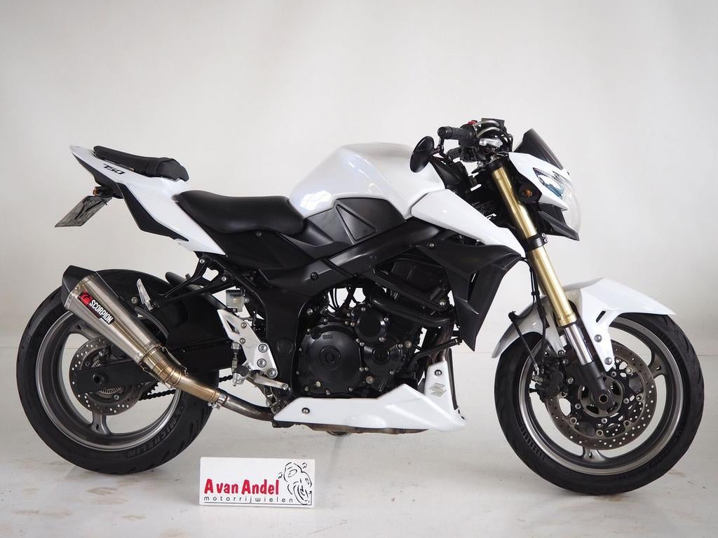 SUZUKI GSR 750 A (bj 2015) 21,621 km