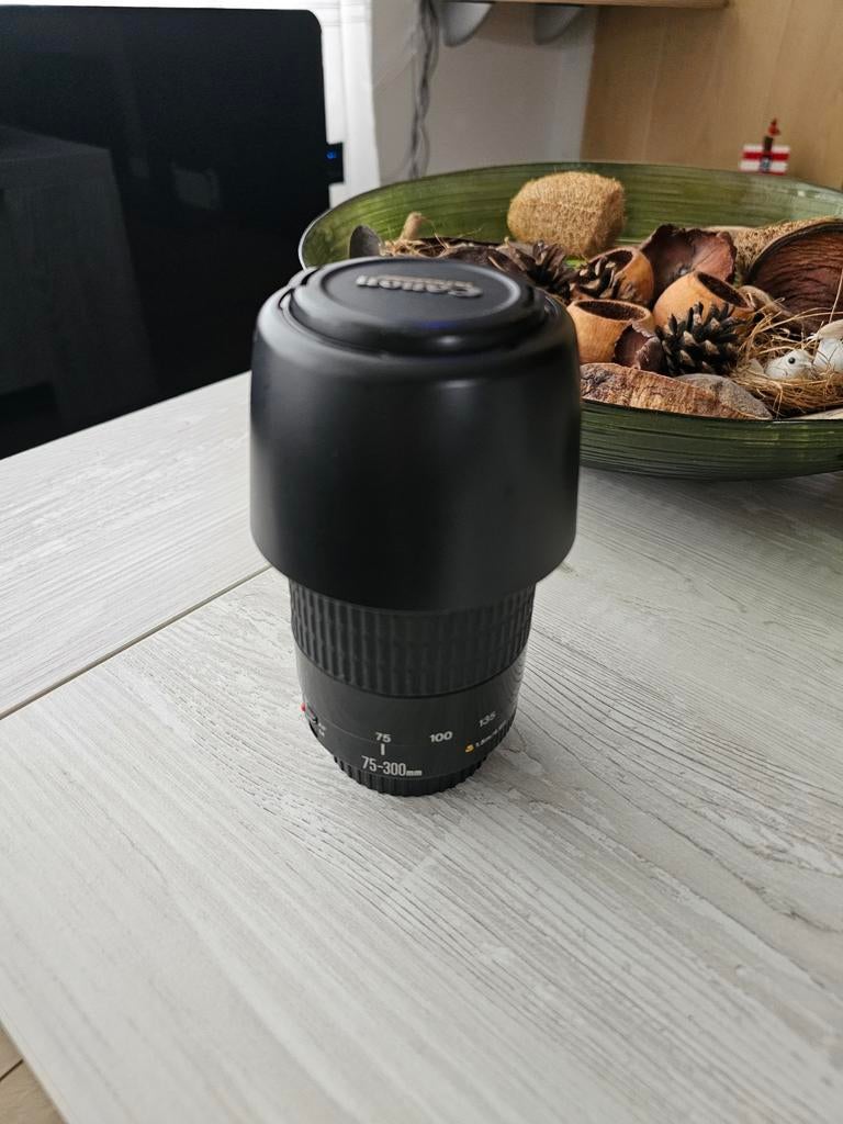 Canon ultrasonic EF 75-300mm 1:4-5.6 zoom lens., Audio, Tv en Foto, Fotografie | Lenzen en Objectieven, Ophalen, Zo goed als nieuw