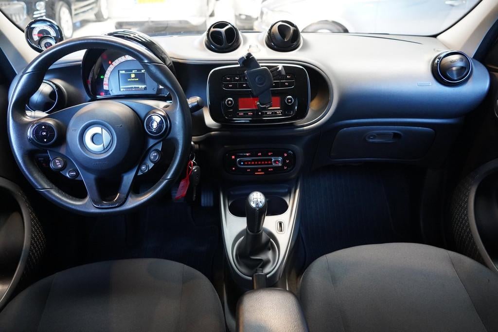 Smart Forfour 1.0 Passion Brabus-uitvoering| CRUISE | AIRCO, Auto's, Smart, Start-stop-systeem, Gebruikt, 4 stoelen, Wit
