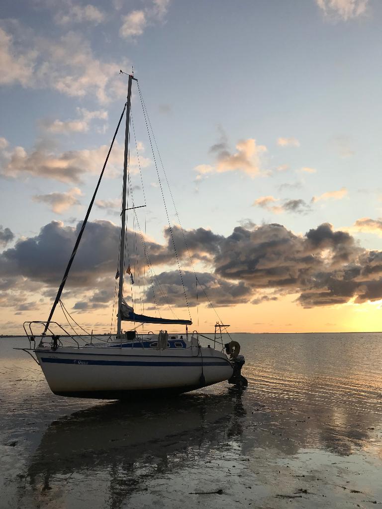 TES 678 BT  Zeilklaar, variable diepgang (0,30~1,40m), ruim!, Watersport en Boten, Kajuitzeilboten en Zeiljachten, Ophalen, Zo goed als nieuw