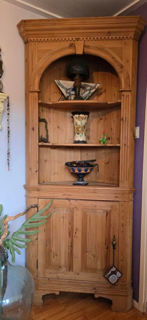 Antiek grenen hoekkast, Ophalen