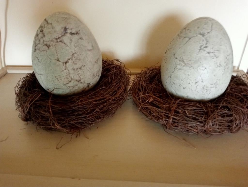2 mooie stenen (paas) eieren, Diversen, Pasen, Ophalen