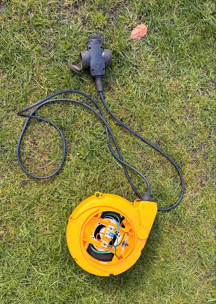 Kabelhaspel met stekkerdoos, Ophalen, Gebruikt, Kabel of Snoer