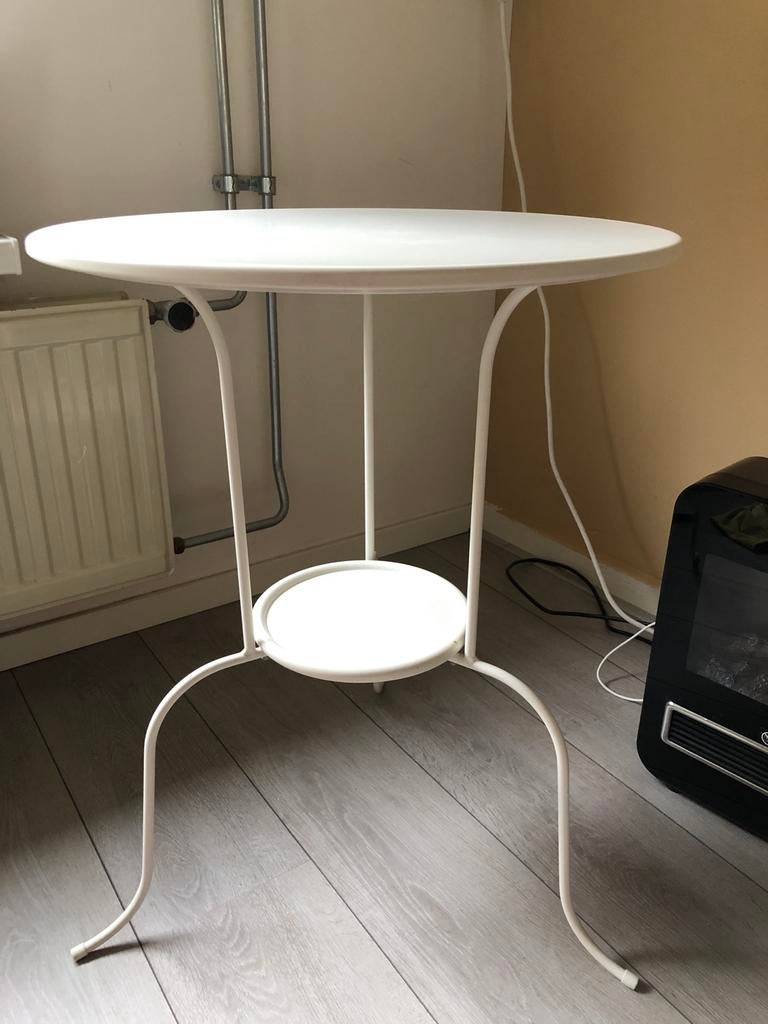 Witte bijzettafel Ikea, Huis en Inrichting, Tafels | Bijzettafels, Ophalen, Minder dan 55 cm, Gebruikt, Metaal of Aluminium