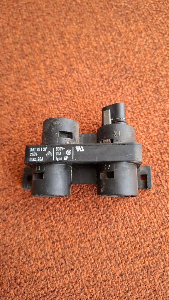 Wieland Verdeelblok RST 20i3V 250V 20A Type 6P + 2 stekkers, Ophalen of Verzenden, Gebruikt, Overige typen