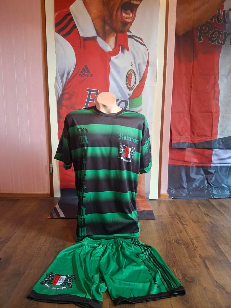 Unike set Feyenoord, Ophalen of Verzenden, Zo goed als nieuw, Feyenoord, Shirt