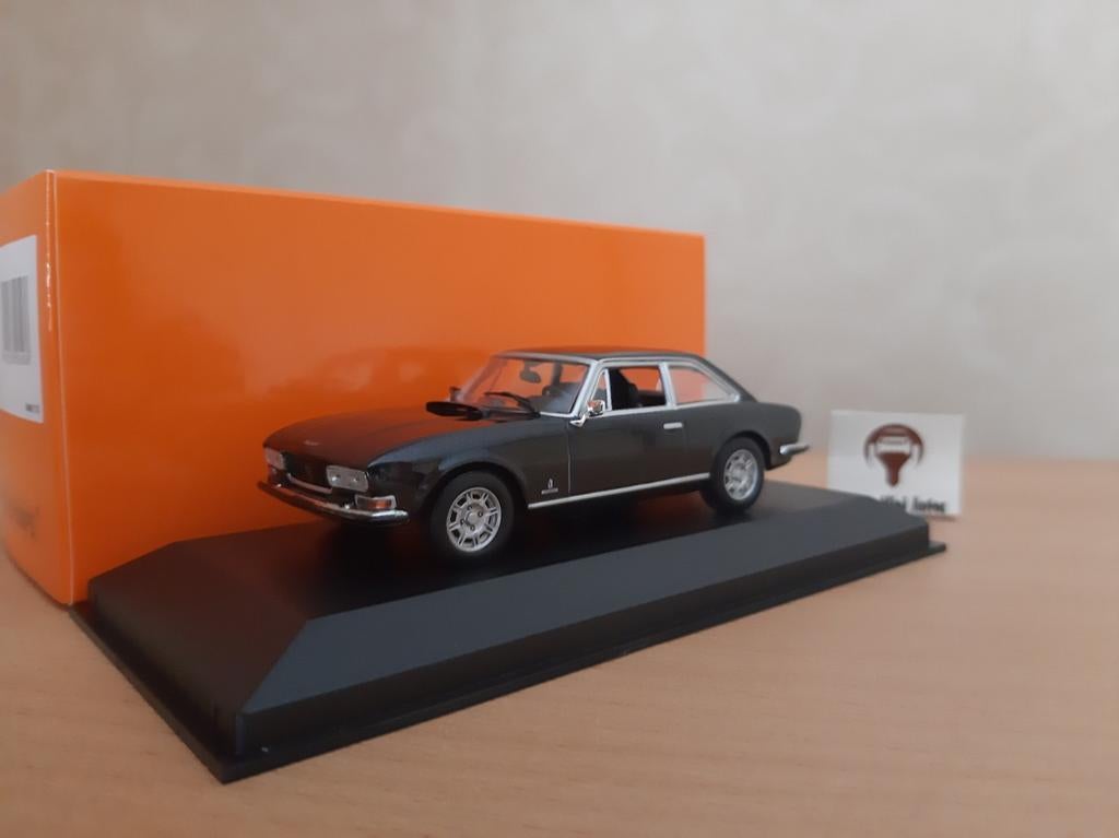 Peugeot 504 Coupe 1976 Anthracite Metall van Maxichamps 1:43, Hobby en Vrije tijd, Modelauto's | 1:43, Overige merken, Auto, Nieuw