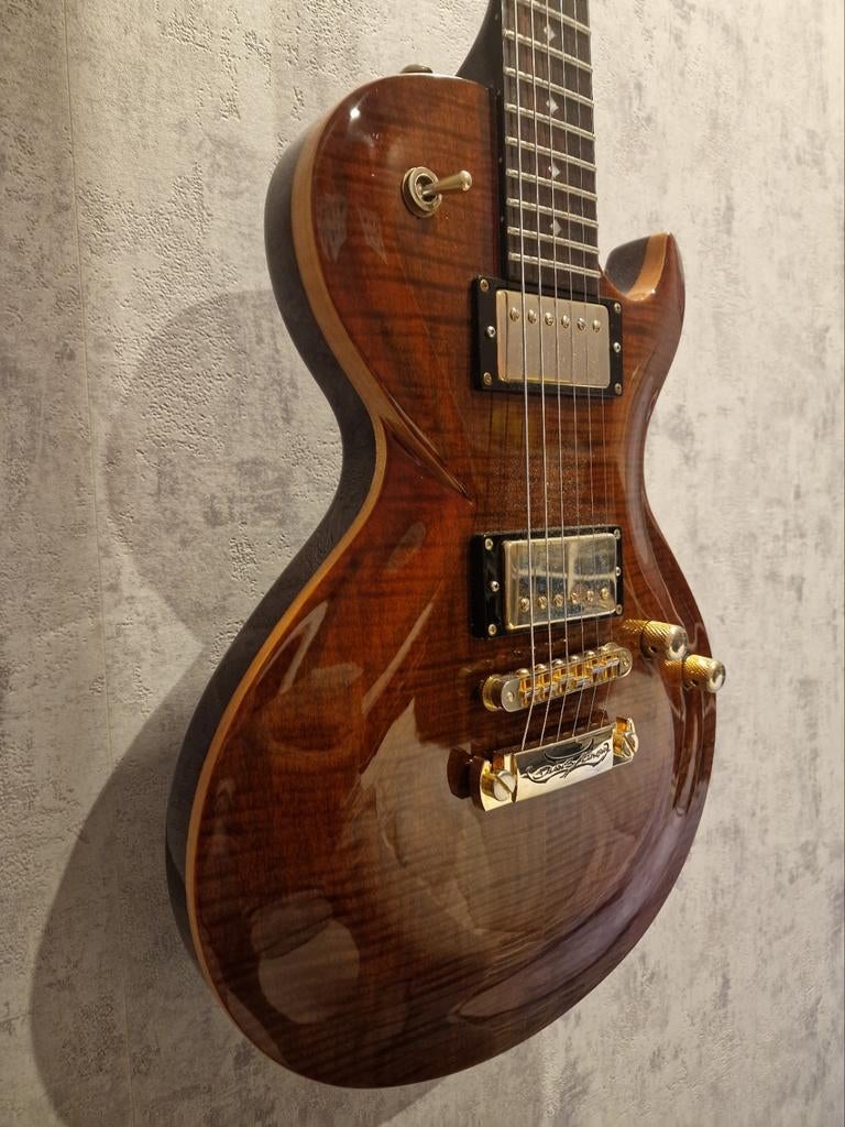 DBZ Bolero Korea (pre-Diamond) – massief, boutique vibe, Ophalen of Verzenden, Gebruikt, Solid body, Overige merken