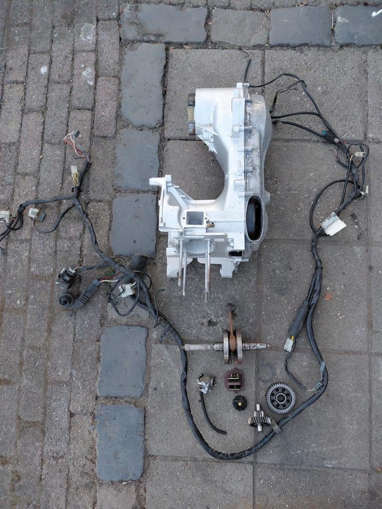 Piaggio hexagon 125cc Gestraald blok met kabelboom., Fietsen en Brommers, Scooters | Piaggio, Zo goed als nieuw, Overige modellen