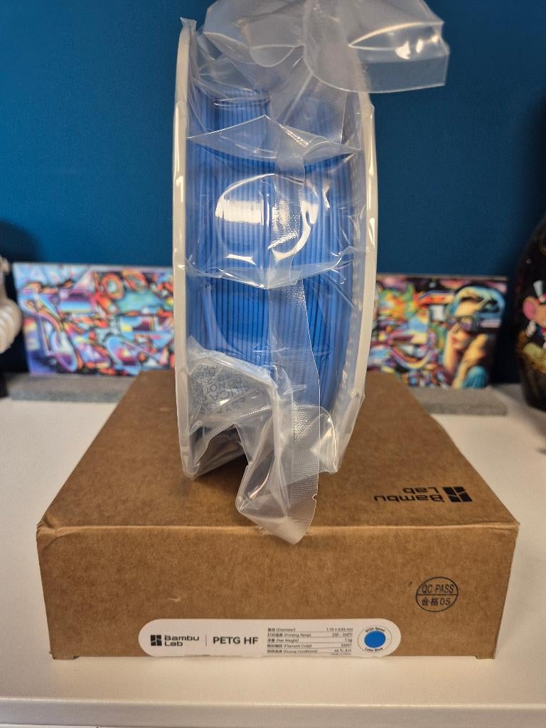 Bambu Lab PETG HF - Lake Blue (1kg incl. Spoel), Computers en Software, 3D-printerbenodigheden, Ophalen of Verzenden, Nieuw