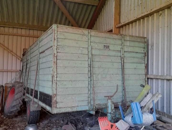 Veewagen en vicon kunstmeststrooier, Meerdere dieren, Schaap