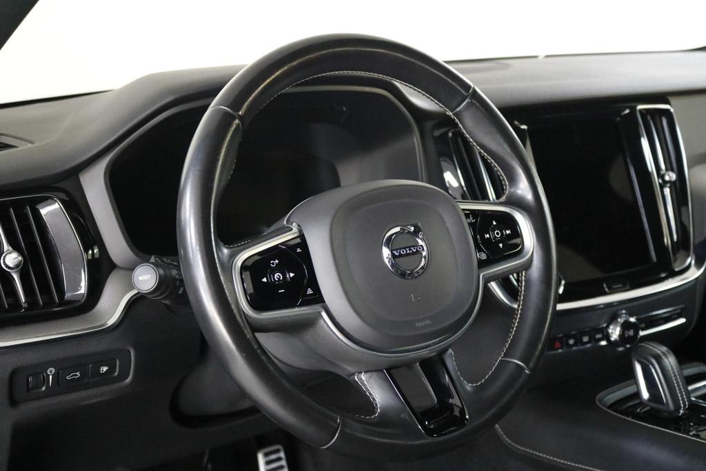 Volvo V60 2.0 T8 Recharge AWD R-Design Climate | Leder | Cam, Auto's, Volvo, Stof, Gebruikt, Euro 6, 4 cilinders
