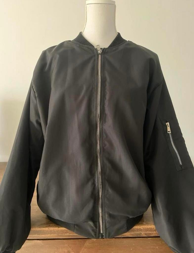 Zwart bomber jasje, maat L, Zwart, Maat 42/44 (L), Ophalen of Verzenden, Onbekend