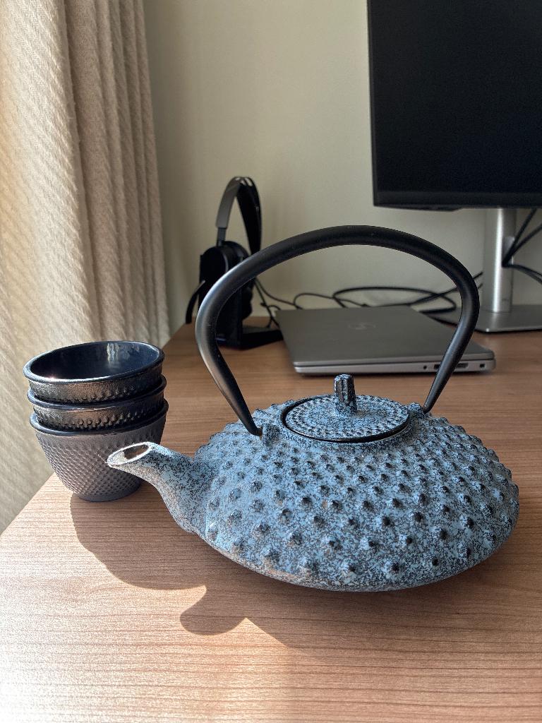 Gietijzer theepot + kopjes Berghoff, Overige materialen, Overige typen, Ophalen of Verzenden, Zo goed als nieuw