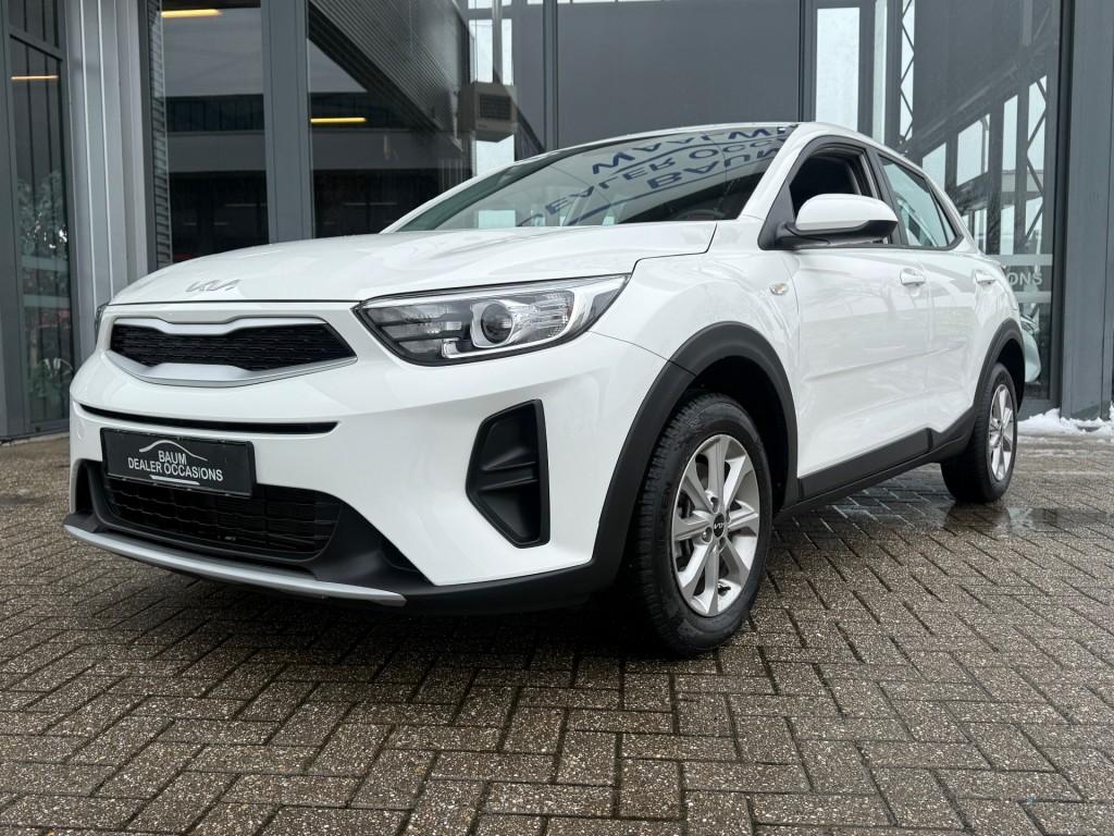 Kia STONIC 1.2 PLUS LINE AIRCO PDC CARPLAY WINTERPACK CRUISE, 83 pk, 910 kg, Gebruikt, 4 cilinders