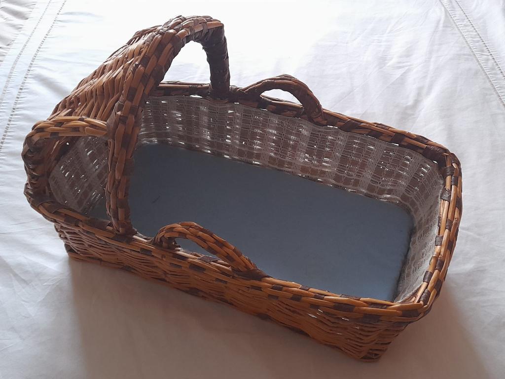 Poppenwieg van rotan, Kinderen en Baby's, Speelgoed | Poppen, Ophalen, Gebruikt, Overige typen