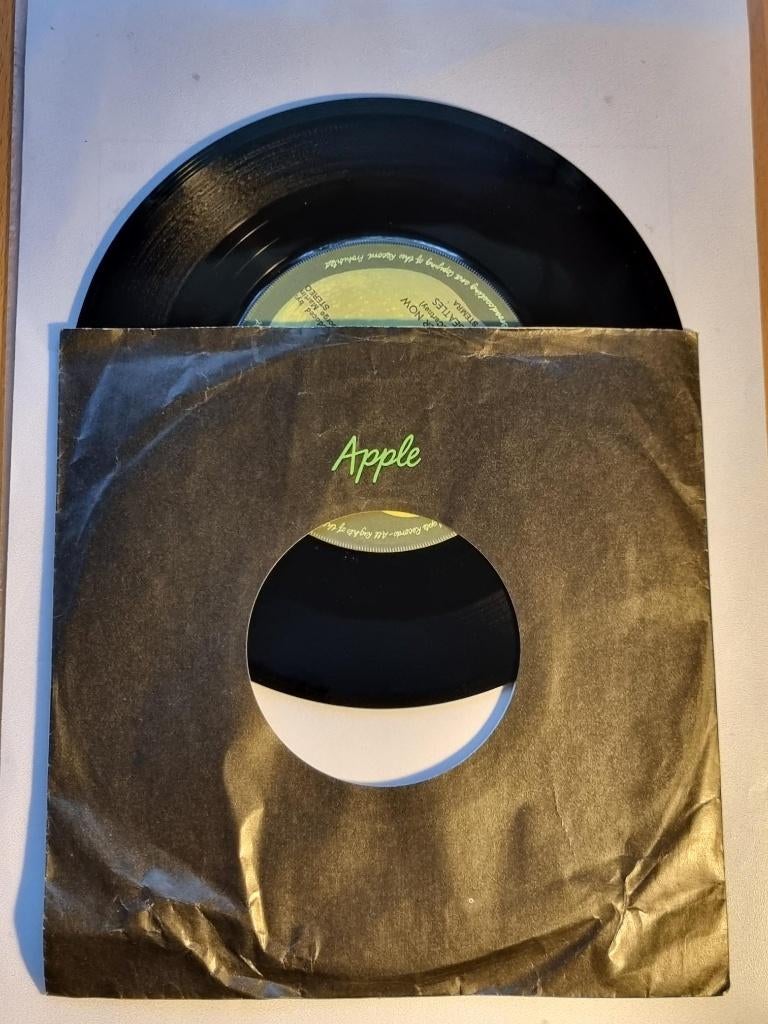 single The Beatles ALL TOGETHER NOW geweldige plaat uit 1972, Cd's en Dvd's, Vinyl Singles, Gebruikt, 7 inch, Single, Ophalen of Verzenden