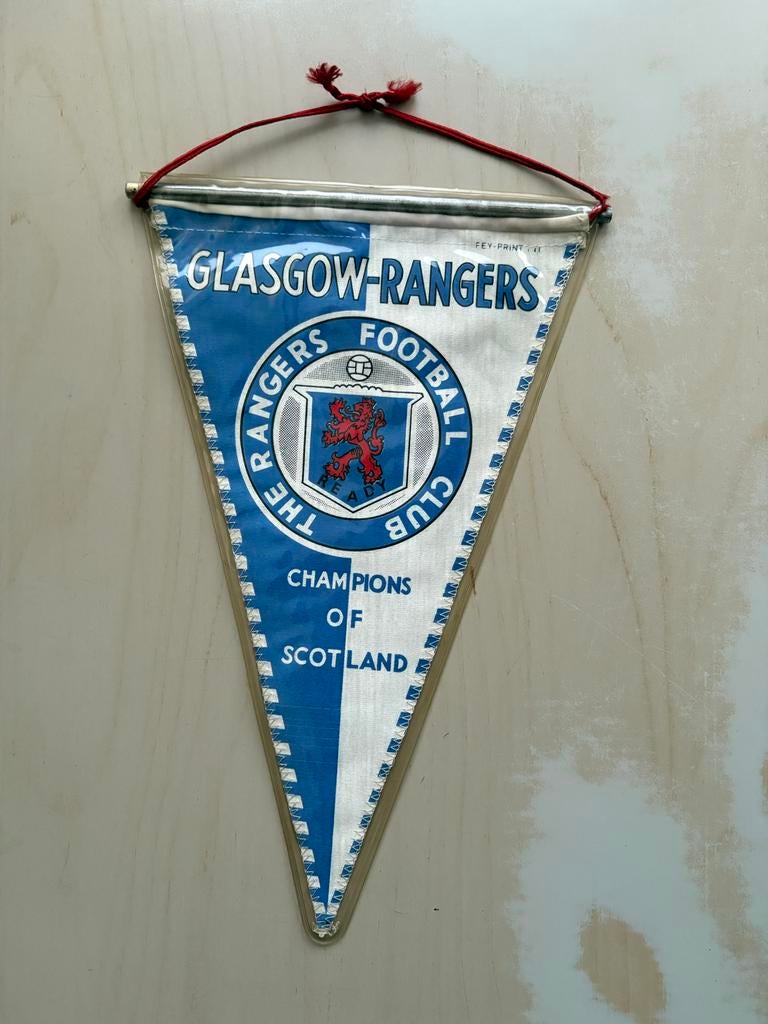 Glasgow Rangers Vaantje - Champions of Scotland, Ophalen of Verzenden, Gebruikt, Buitenlandse clubs, Vaantje of Sjaal