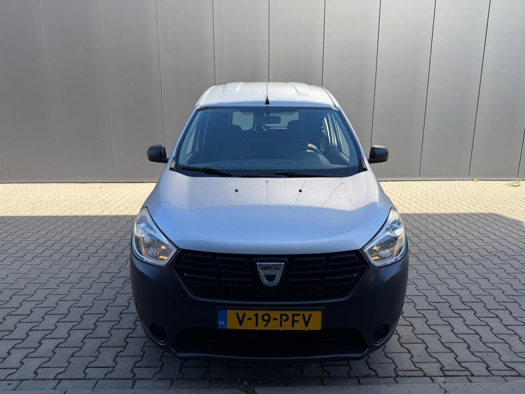 Dacia Dokker 2017 | 1.6 MPI benzine | Airco | 64.000KM, Dacia, Stof, Zwart, 1600 cc