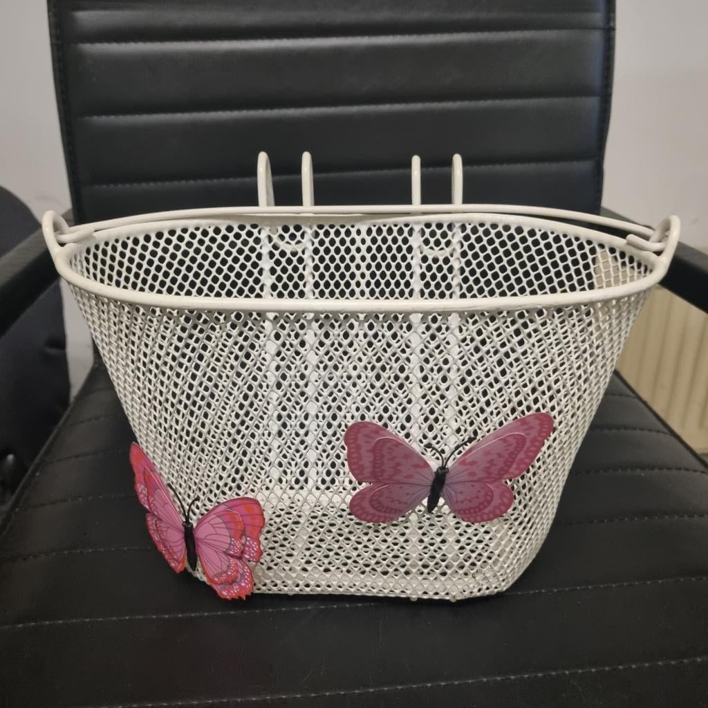 Witte fietsmand met vlinders - zo goed als nieuw, Onbekend, Stuurbevestiging, Ophalen of Verzenden, Zo goed als nieuw