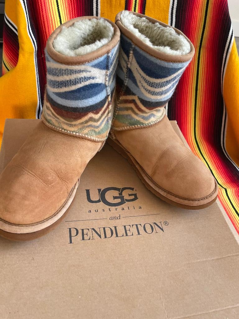Bijzondere Uggs Pendelton maat 37, UGG, Bruin, Lage of Enkellaarzen, Ophalen of Verzenden