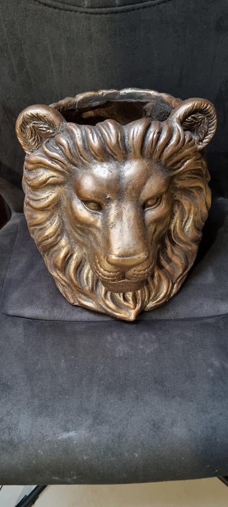 Leeuw Vaas / Plantenpot, Huis en Inrichting, Woonaccessoires | Vazen, Ophalen, Steen, Gebruikt, Overige kleuren