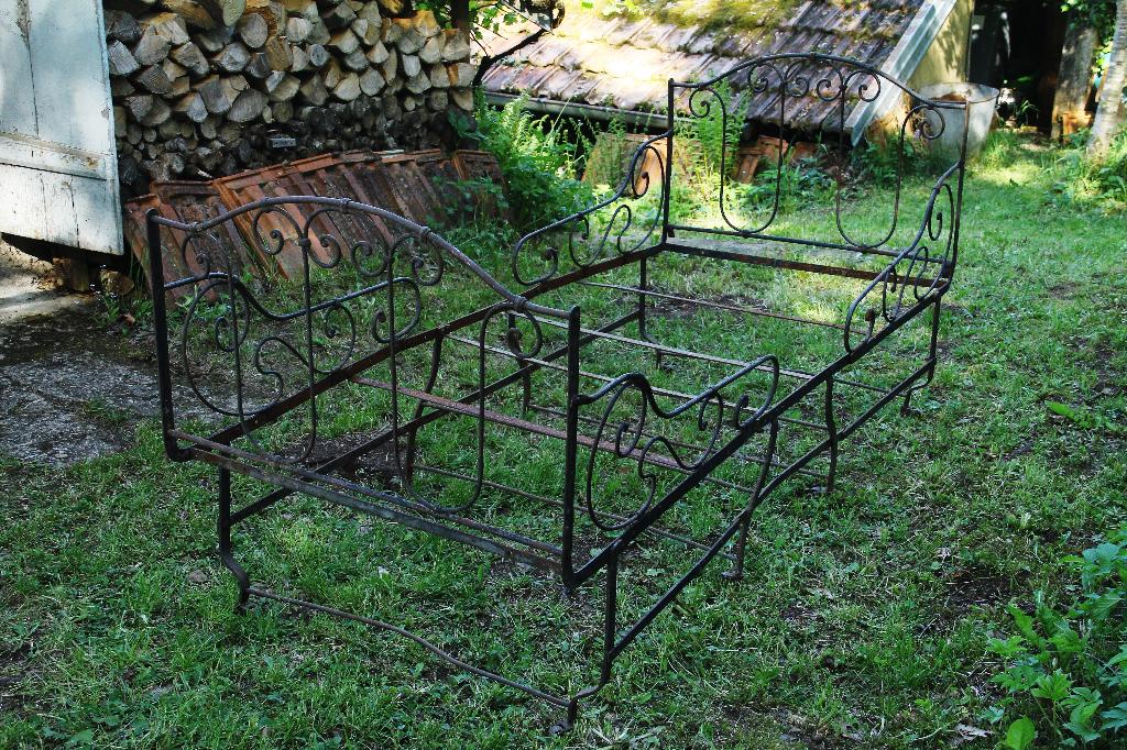 Bed Antiek Brocante Smeedijzer Vintage Frankrijk, Huis en Inrichting, Slaapkamer | Bedden, Ophalen, Gebruikt, 90 cm, Eenpersoons