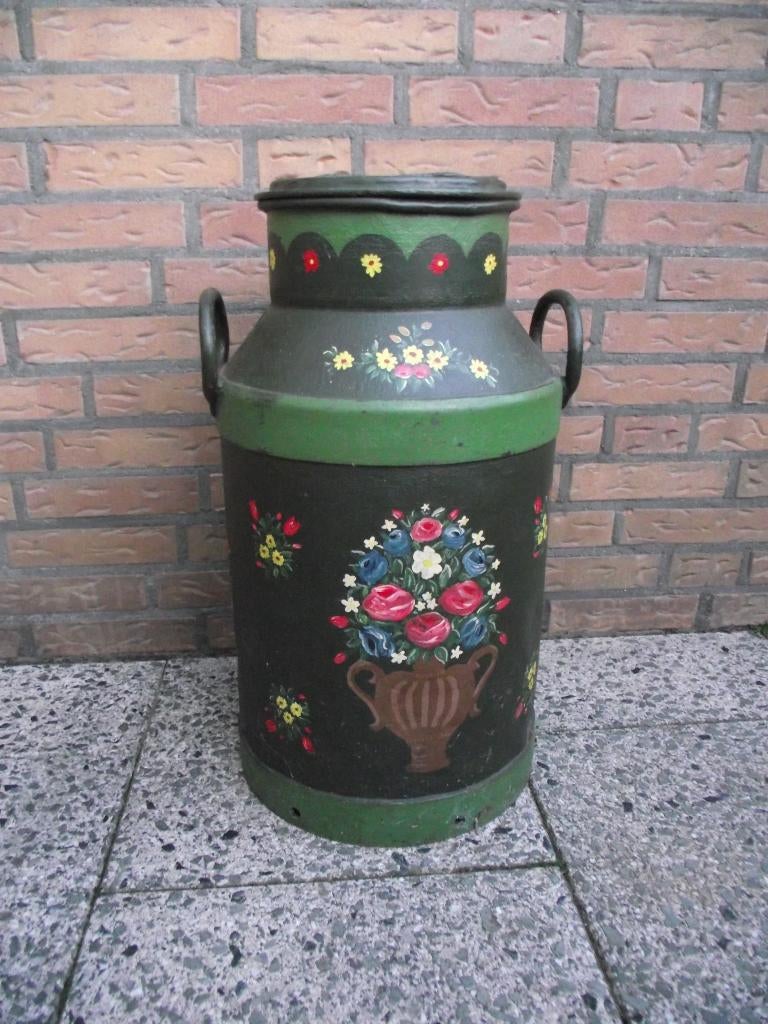byna gratis als nieuw vintage melkbus metalen hindelooper st, Antiek en Kunst, Curiosa en Brocante, Ophalen