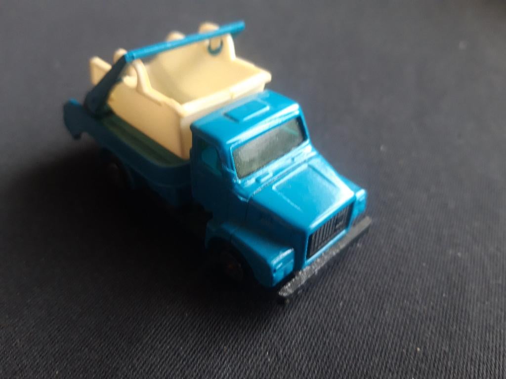 Guisval – Volvo N10 portaalarm container wagen, Ophalen of Verzenden, Zo goed als nieuw, Bus of Vrachtwagen