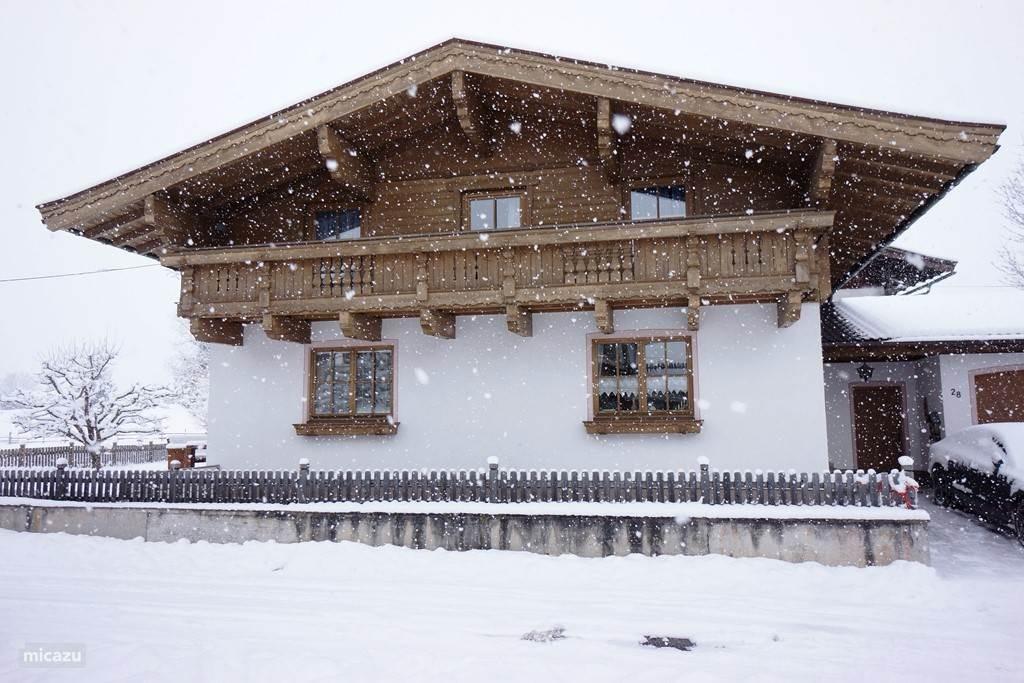 Vakantiehuis Bramberg am Wildkogel Oostenrijk, Vakantie, 4 of meer slaapkamers, Salzburgerland, Dorp, 9 personen