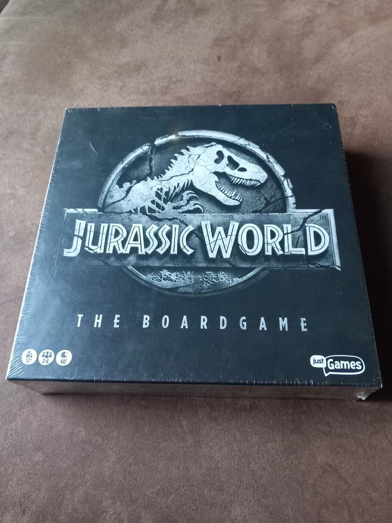 Jurassic world the boardgame, Hobby en Vrije tijd, Gezelschapsspellen | Bordspellen, Ophalen of Verzenden, Nieuw