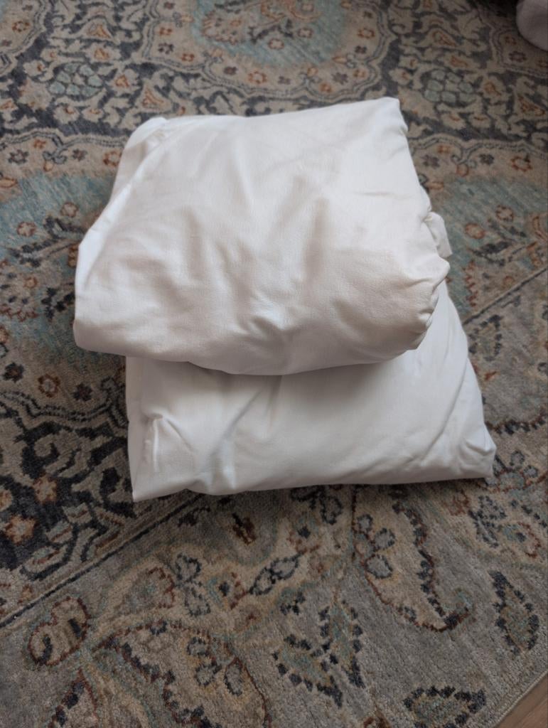 Witte Matt matras hoes - Zo goed als nieuw!, Huis en Inrichting, Slaapkamer | Beddengoed, Gebruikt, Hoeslaken of Sloop, Tweepersoons